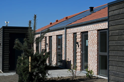 plastmo_staal-plus-arkitekt_tagrende_gran.jpg
