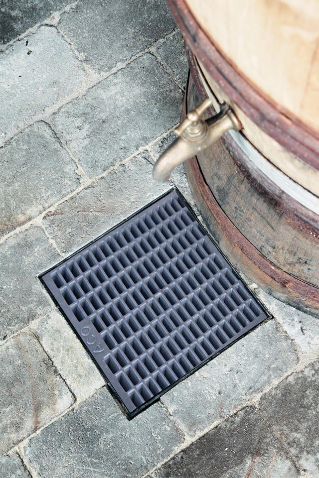 Nedsivningsbrønd med plastrist