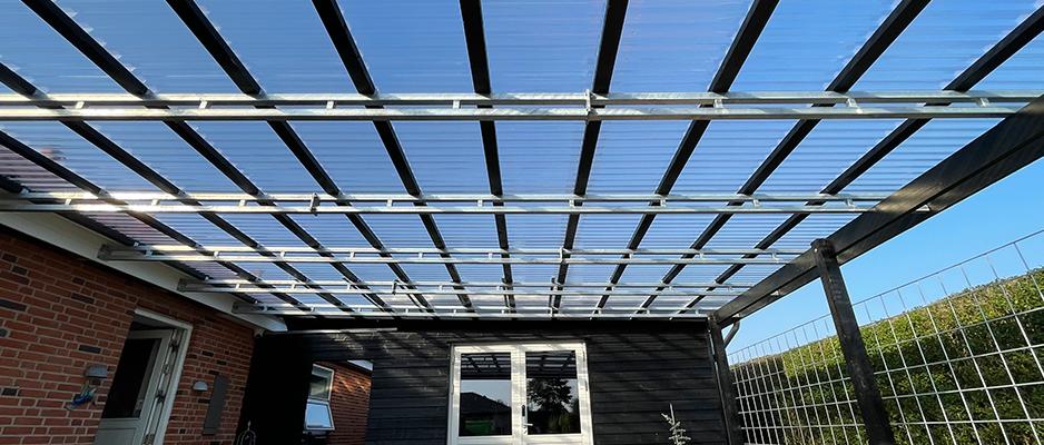 JärboPro Trapezplader med kig til blå himmel